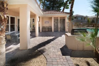 Photo #5: 2282163 Listing