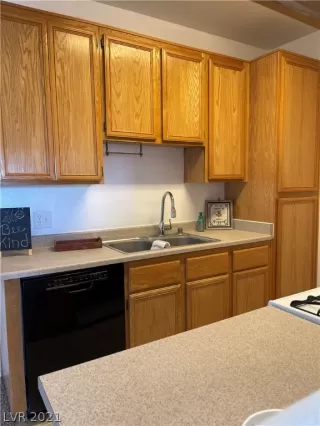 Photo #3: 2282197 Listing 