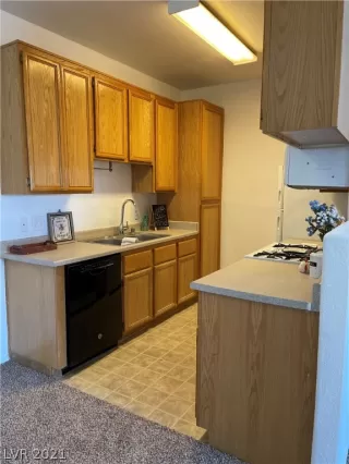 Photo #4: 2282197 Listing 