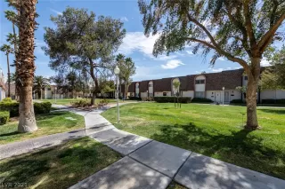 Photo #5: 2282199 Listing