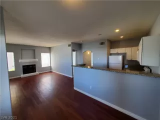 Photo #1: 2282208 Listing