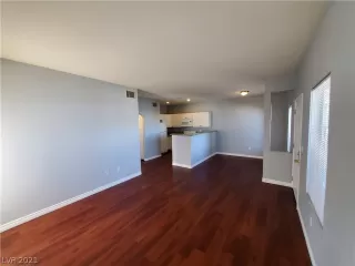 Photo #2: 2282208 Listing