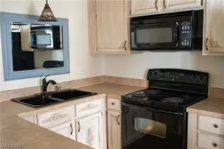 Photo #2: 2282222 Listing