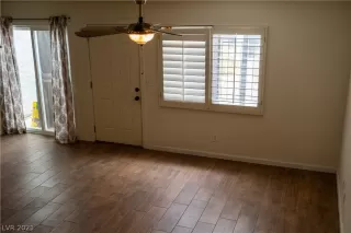 Photo #4: 2282222 Listing