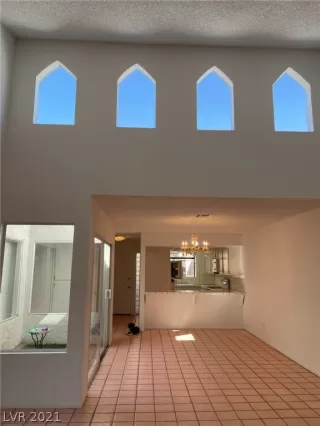 Photo #1: 2282241 Listing