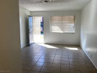 Photo #6: 2282249 Listing