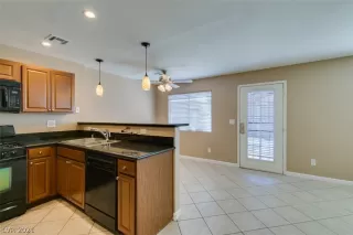 Photo #3: 2282286 Listing 