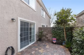 Photo #3: 2282317 Listing