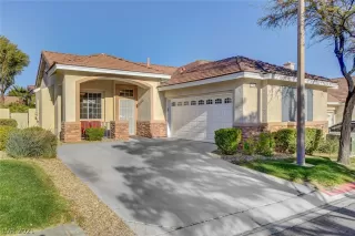 Photo #1: 2282323 Listing