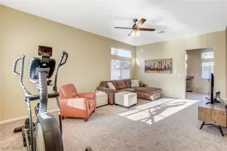 Photo #4: 2282323 Listing