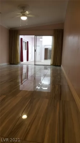 Photo #2: 2282351 Listing