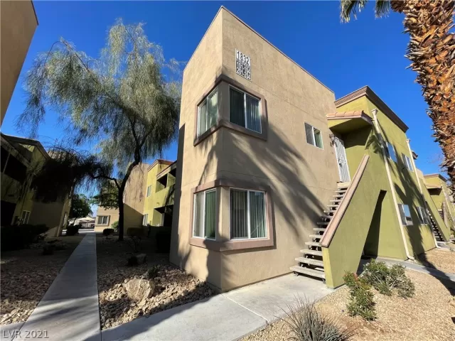 MLS: 2282352 Condo For Sale