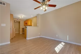 Photo #4: 2282403 Listing 