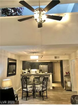 Photo #1: 2282437 Listing 