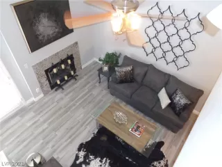 Photo #6: 2282437 Listing 