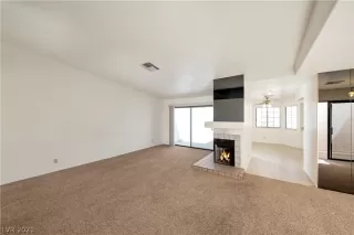 Photo #3: 2282451 Listing