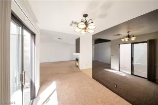 Photo #6: 2282451 Listing