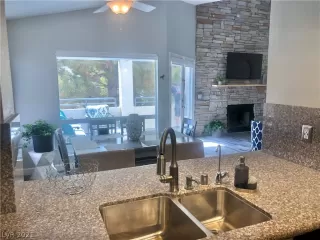 Photo #6: 2282463 Listing 