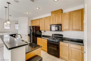 Photo #3: 2282464 Listing 