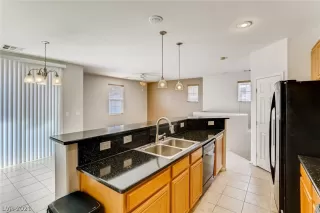 Photo #4: 2282464 Listing 