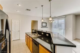 Photo #5: 2282464 Listing 