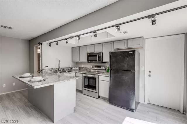 MLS: 2282473 Condo For Sale