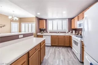 Photo #2: 2282480 Listing