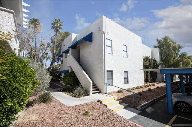 MLS: 2282482 Condo For Sale