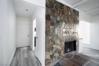 Photo #3: 2282482 Listing