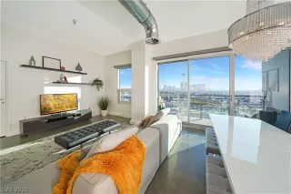 Photo #1: 2282487 Listing