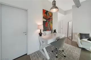 Photo #4: 2282487 Listing