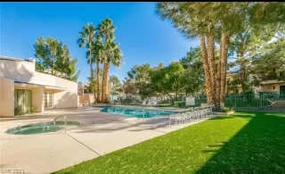 Photo #2: 2282499 Listing