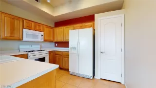 Photo #6: 2282500 Listing