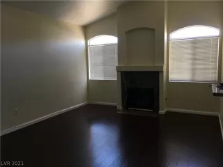 Photo #2: 2282518 Listing