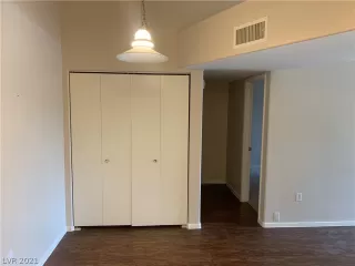 Photo #5: 2282522 Listing 