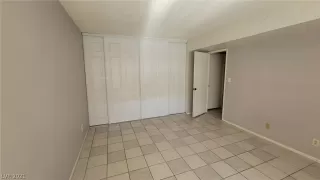 Photo #4: 2282523 Listing 