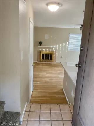 Photo #2: 2282556 Listing