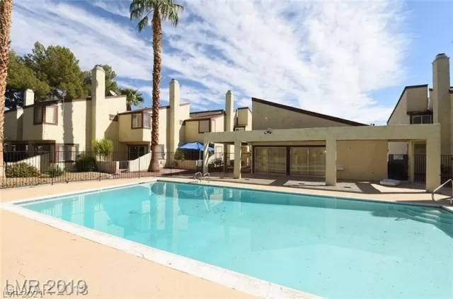 MLS: 2282563 Condo For Sale