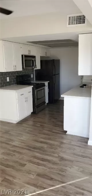 Photo #2: 2282604 Listing 