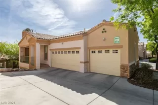 Photo #1: 2282613 Listing