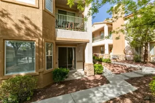 Photo #3: 2282613 Listing