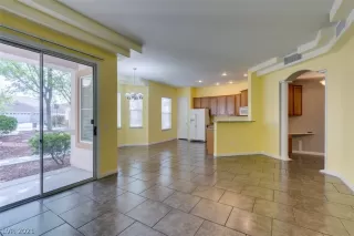 Photo #6: 2282613 Listing