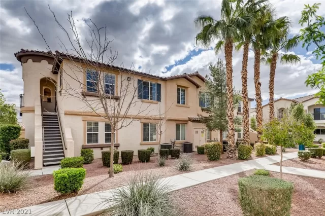 MLS: 2282618 Condo For Sale