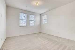 Photo #4: 2282618 Listing