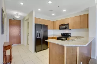 Photo #5: 2282699 Listing