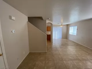 Photo #5: 2282702 Listing 