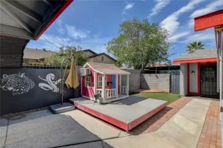 Photo #5: 2282726 Listing