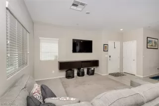 Photo #4: 2282735 Listing