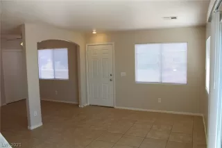 Photo #5: 2282798 Listing 