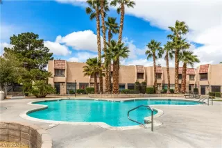 Photo #2: 2282818 Listing 